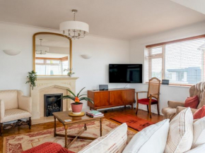 Pass the Keys Spacious and Airy perfectly located Flat with view
